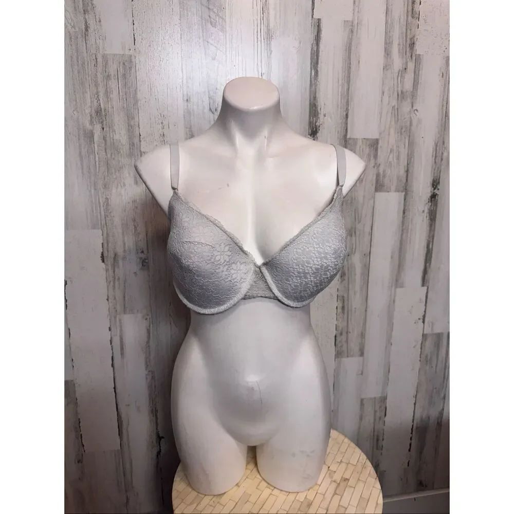 Juicy Couture Intimates Grey Lace Underwire Bra Womens Size 40D Padded Lingerie